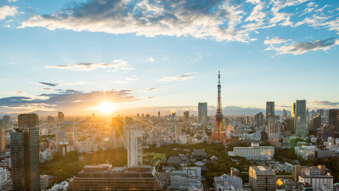 Tokyo Tower and Tokyo skyline at sunset.